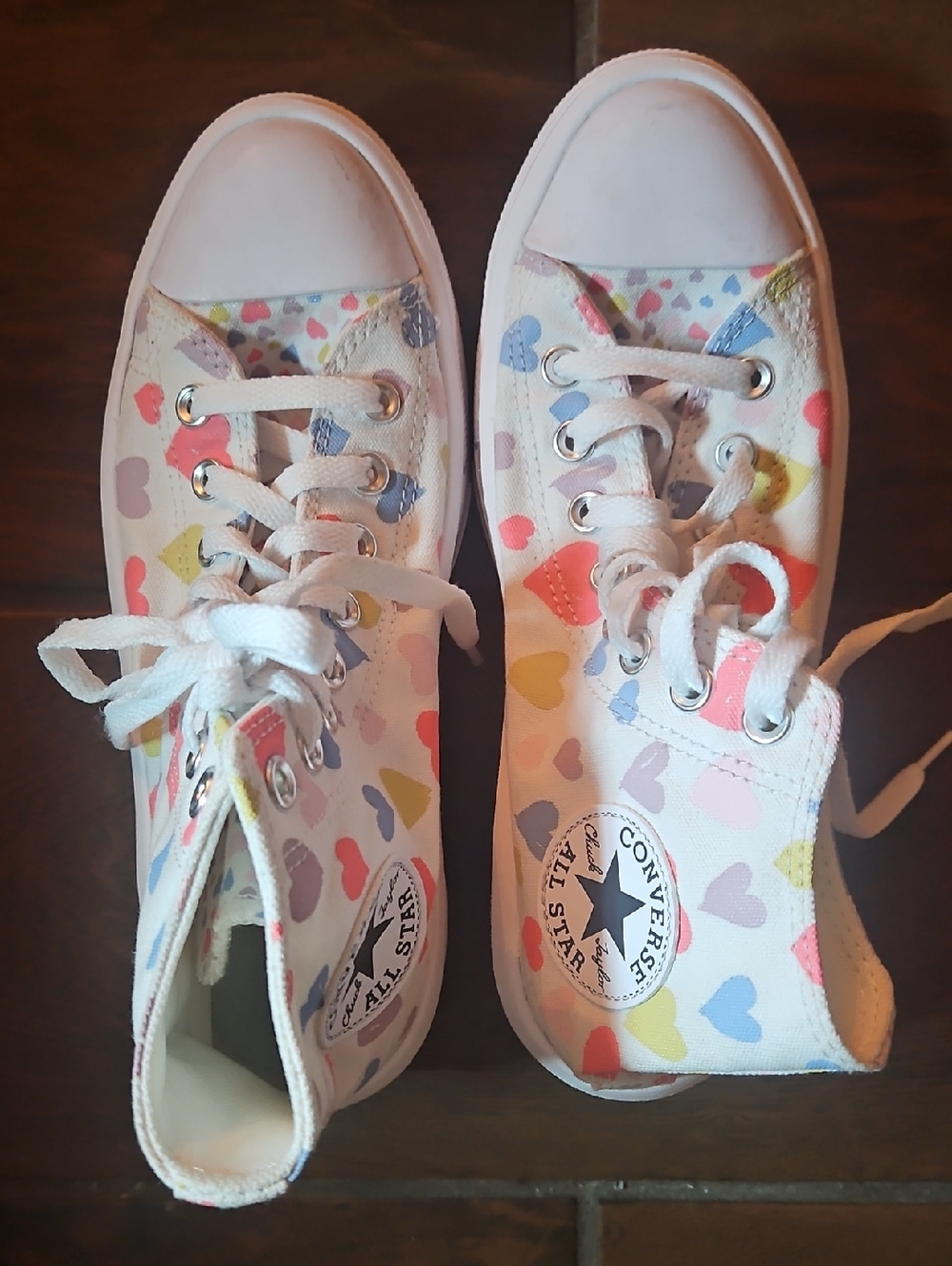 Converse Woman's White High-Top Sneakers with Multicolor Hearts